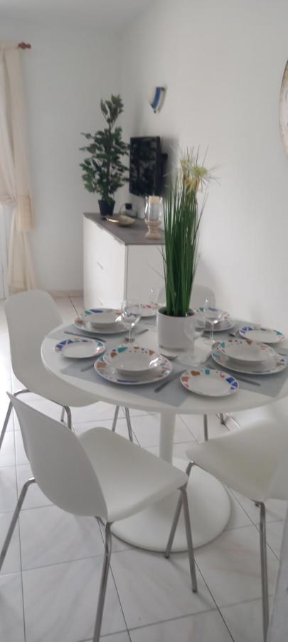 Beautiful Spacious 1-Bed Apartment With Aircon Puerto del Carmen  Kültér fotó